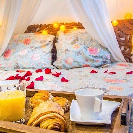 Jacuzzi - La Petite Romantique - Flobnb Laon Kültér fotó